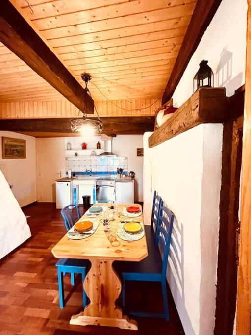 Charmant Appartement De Vacances Alta Ripa Hauterive  Esterno foto